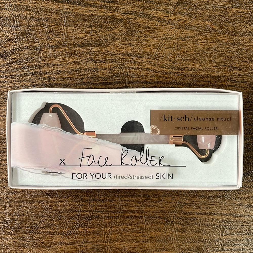 Kitsch Crystal Face Roller